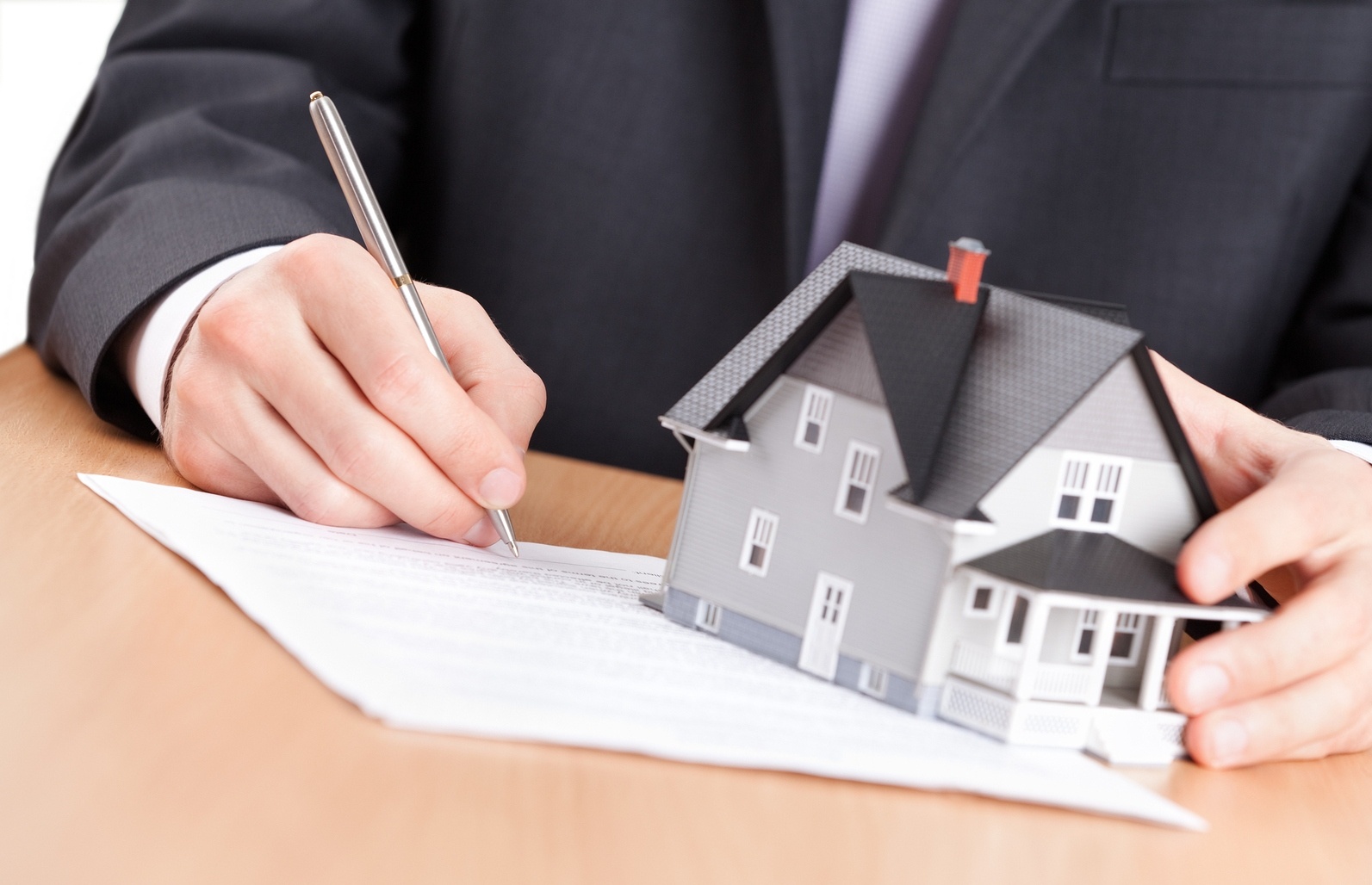 Reliable and Experienced Professionals for Real Estate Deal Support in Switzerland